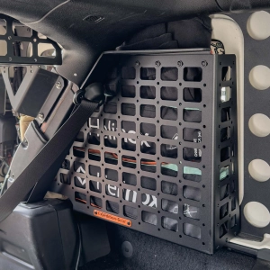 Zestaw wewnętrznych paneli MOLLE/koszy cargo Jeep Wrangler JLU