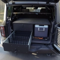 System szuflad cargo do Forda Bronco z wysuwaną szufladą pod lodówkę
