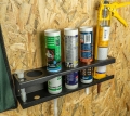 Wieszak na tuby zamontowany w warsztacie