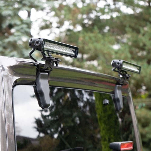 Light mounts under rear window hinges for Jeep Wrangler JL