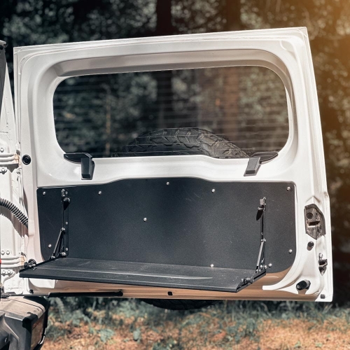 Drop down tailgate table Suzuki Jimny JB74 – overland table for 4x4 vehicle