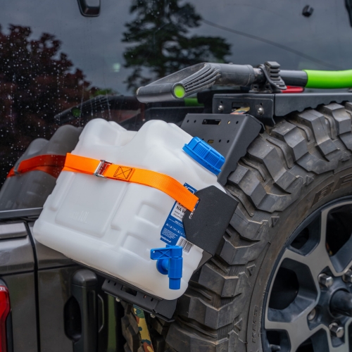 mocowanie kanistra do uchwytu na akcesoria od expedition-gear