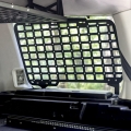 Wewnętrzny panel MOLLE przy bocznej szybie Land Rover Discovery 3/4