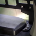 Panel montażowy MOLLE Land Rover Discovery 3/4 w matowym czarnym wykończeniu