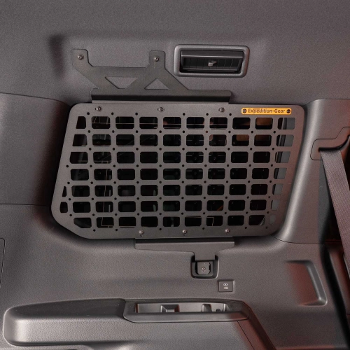 Wewnętrzny panel MOLLE Toyota Land Cruiser 250 / Lexus GX550 od Expedition-Gear - organizer akcesoriów do aut 4x4